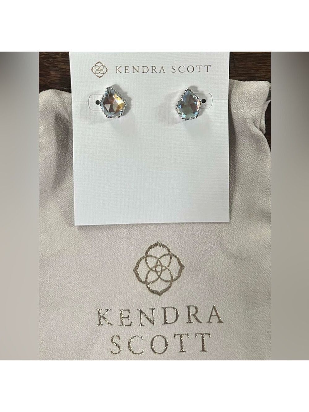 Kendra Scott Tessa Studs Rhodium Dichroic Glass earrings  NWT - Picture 6 of 6